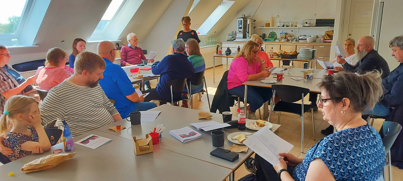 1. maj med morgenmad, sang og taler
